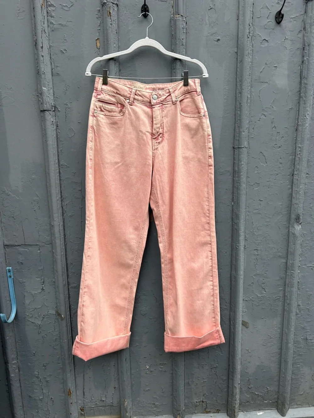 Pilcro Pink Cuffed Oversized High-Rise Wide-Leg Jeans, size 26 - Picture 4 of 13
